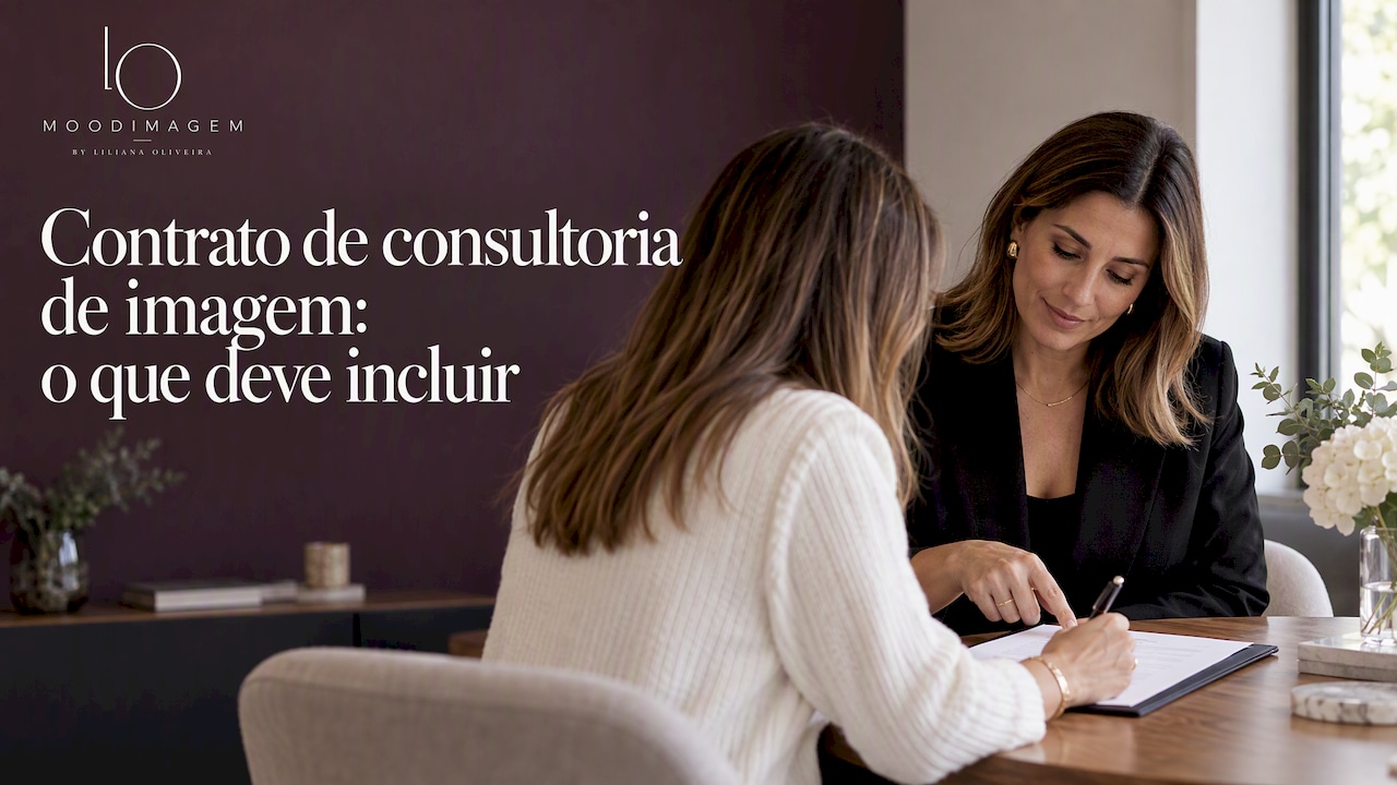 Consultora e cliente assinam contrato de prestação de serviços